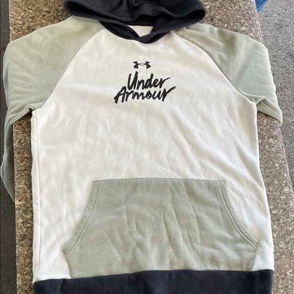 Under Armour Gray and Black Raglan Hoodie XL 10-12 year old-for adult size S - Picture 1 of 8